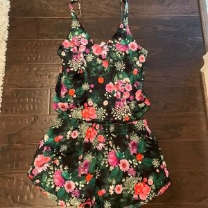 VS PJs matching set